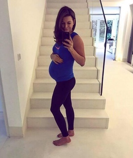 Anna Lewandowska feet photo thumbnail
