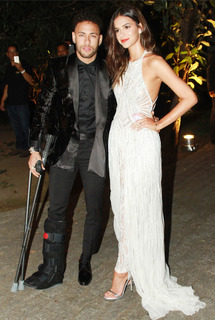 Bruna Marquezine feet photo thumbnail