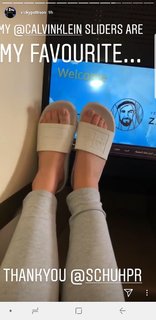 Vicky Pattison feet photo thumbnail
