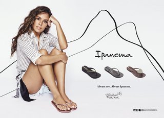 Cristina Pedroche feet photo thumbnail