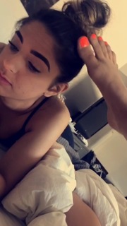 Tana Mongeau feet photo thumbnail