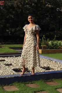 Alia Bhatt feet photo thumbnail