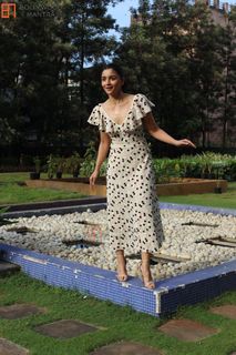 Alia Bhatt feet photo thumbnail