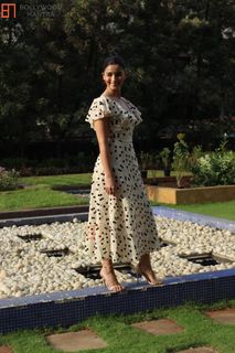 Alia Bhatt feet photo thumbnail