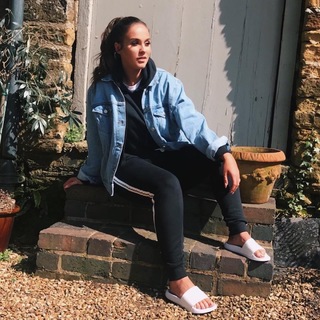 Vicky Pattison feet photo thumbnail