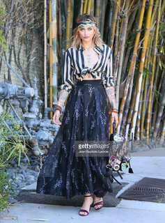 Paris Jackson feet photo thumbnail