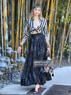 Paris Jackson feet photo thumbnail
