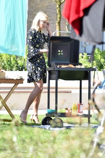 Holly Willoughby feet photo thumbnail