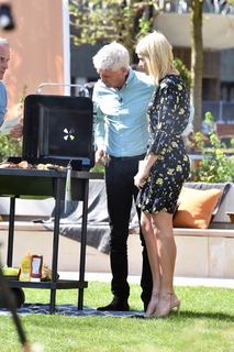 Holly Willoughby feet photo thumbnail