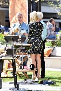 Holly Willoughby feet photo thumbnail