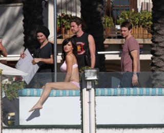 Adriana Lima feet photo thumbnail