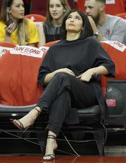 Kylie Jenner feet photo thumbnail
