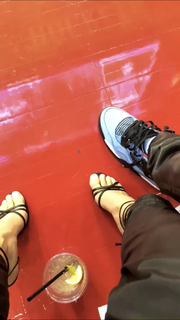 Kylie Jenner feet photo thumbnail