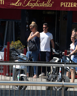 Gemma Atkinson feet photo thumbnail