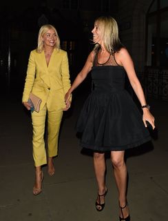 Holly Willoughby feet photo thumbnail
