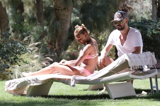 Mel B feet photo thumbnail