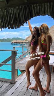 Jen Selter feet photo thumbnail
