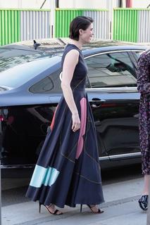 Gemma Arterton feet photo thumbnail