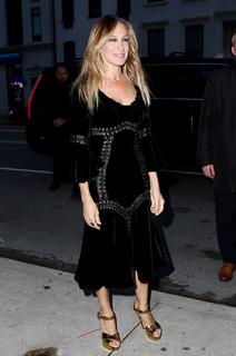 Sarah Jessica Parker feet photo thumbnail