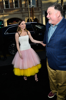 Sydney Sweeney feet photo thumbnail