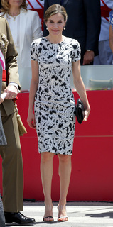 Queen Letizia of Spain feet photo thumbnail