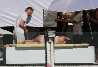 Adriana Lima feet photo thumbnail