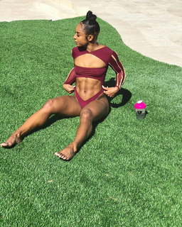 Qimmah Russo feet photo thumbnail