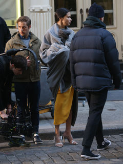 Adriana Lima feet photo thumbnail