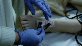 Claire Danes feet photo thumbnail