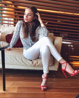 Xenia Tchoumitcheva feet photo thumbnail