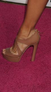 Eva Mendes feet photo thumbnail
