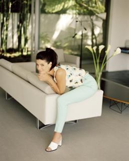 Sandra Bullock feet photo thumbnail