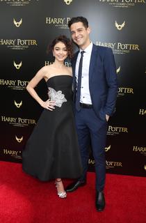 Sarah Hyland feet photo thumbnail