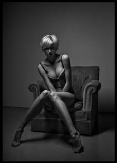 Lena Gercke feet photo thumbnail