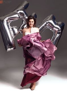 Taapsee Pannu feet photo thumbnail