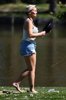 Kerry Katona feet photo thumbnail