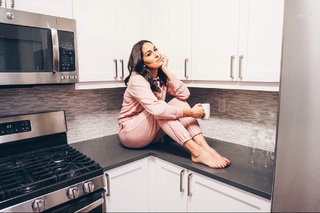 Brie Garcia feet photo thumbnail