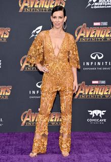Evangeline Lilly feet photo thumbnail