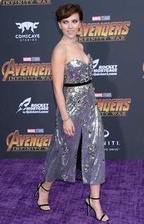 Scarlett Johansson feet photo thumbnail