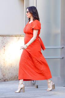 Rachel Weisz feet photo thumbnail