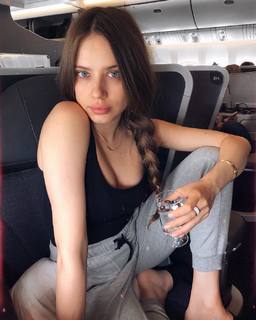 Xenia Tchoumitcheva feet photo thumbnail
