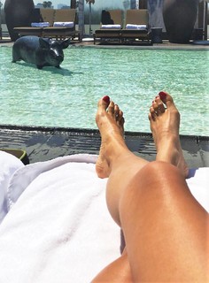 Nabilla Benattia feet photo thumbnail