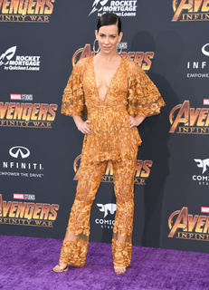 Evangeline Lilly feet photo thumbnail