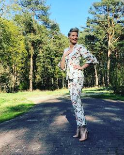 Malgorzata Kozuchowska feet photo thumbnail