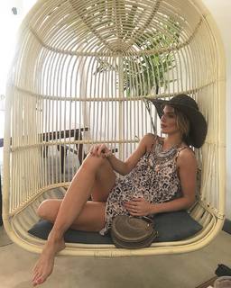 AnnaLynne McCord feet photo thumbnail