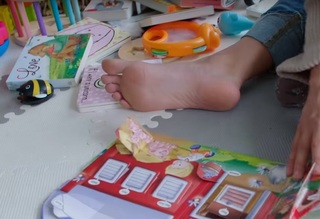 Brie Garcia feet photo thumbnail