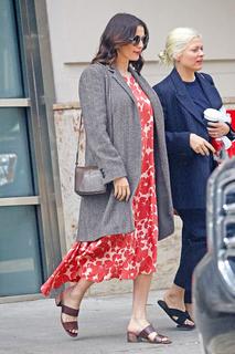 Rachel Weisz feet photo thumbnail