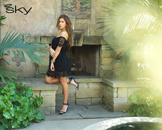 Kara Del Toro feet photo thumbnail