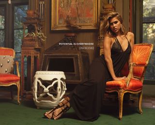Kara Del Toro feet photo thumbnail
