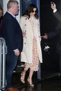Rachel Weisz feet photo thumbnail
